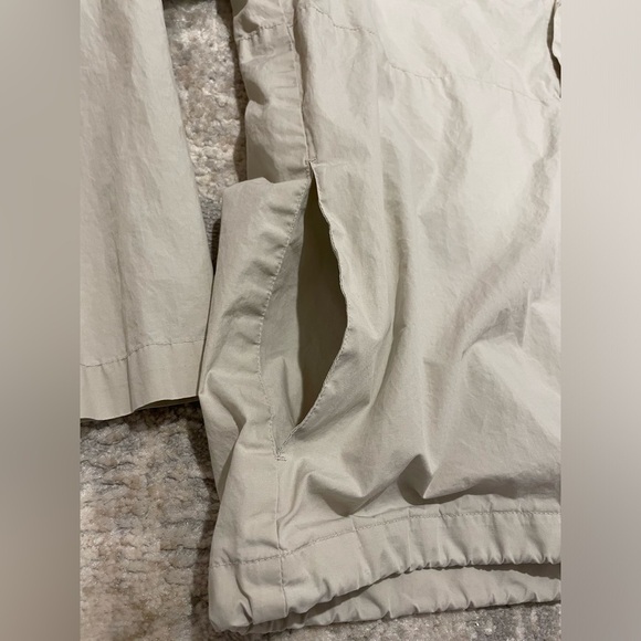 J Crew Pullover Jacket Lightweight Velcro Closure Beige Size Large Unisex - Picture 4 of 9